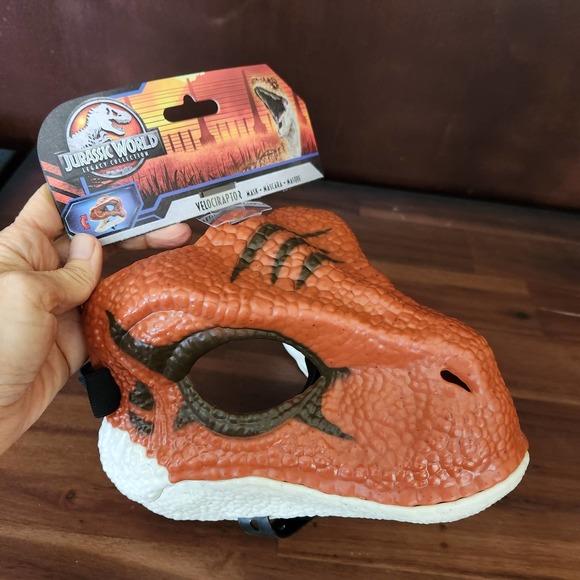 Jurassic World Legacy Velociraptor mask with Opening Jaw, Realistic Texture. - Picture 1 of 5